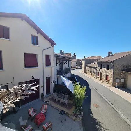 Maison Authentique Au Coeur Du Village - 6 Pers. Landhaus Rozier-Cotes-d'Aurec